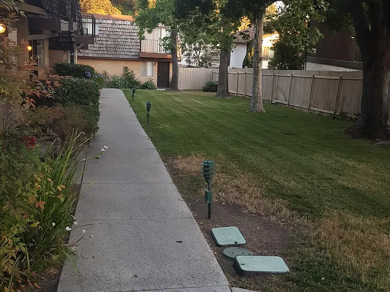 5637 Lake Park Way #6 — Photo 39