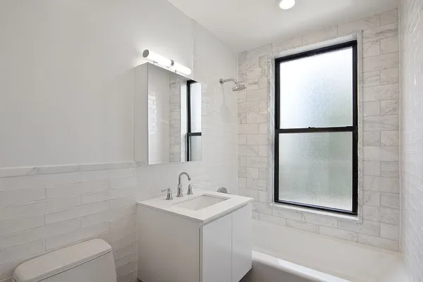 Rented by EXR | media 18