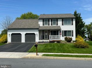 3603 Regency Dr, Sinking Spring, PA 19608