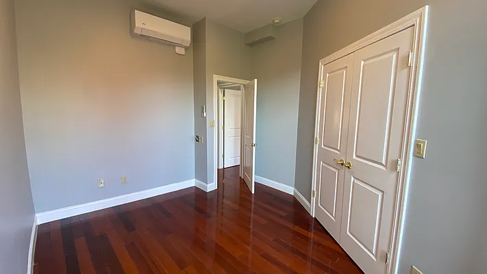 Rented by Brick&Mortar | media 18