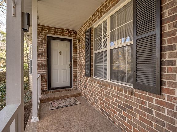 2nd image of 230 Pepper Ridge Cir