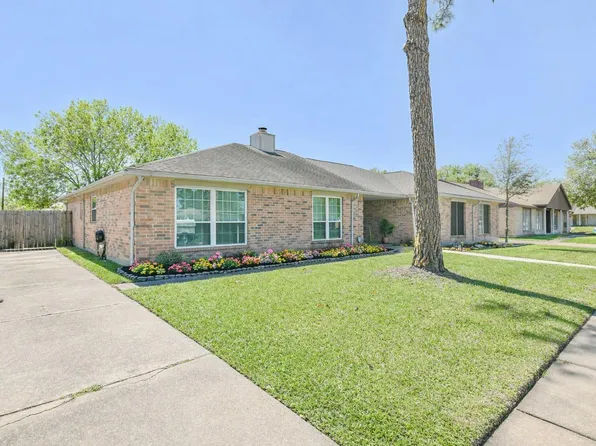19323 Hollowlog Dr, Katy, TX 77449
