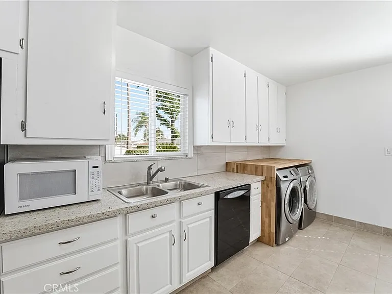 1123 Clintwood Ave — Photo 10