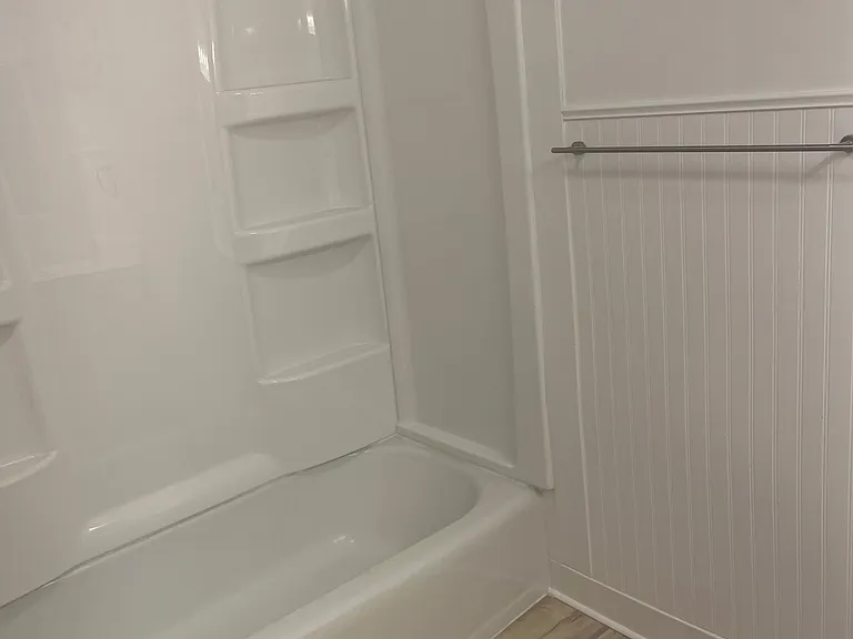 328 E Lake Cowdry Ln NW #B — Photo 15