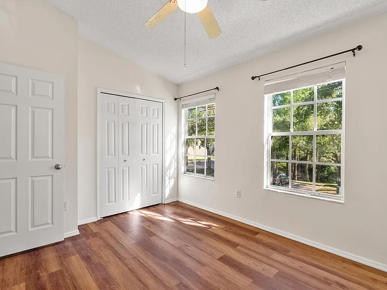 8611 Hunters Key Cir #8611 — Photo 16
