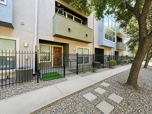 1806 Rosalie St Photo 1