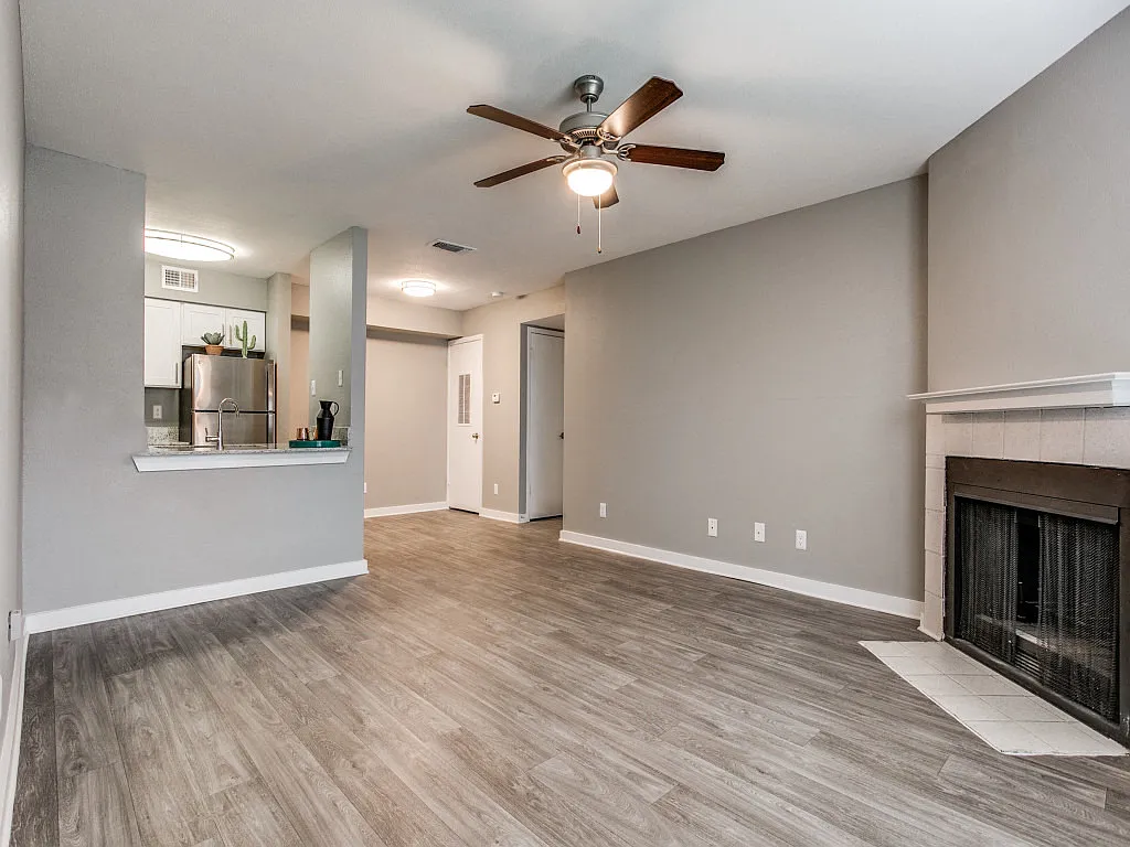 Biltmore Park Apartments — Photo 3