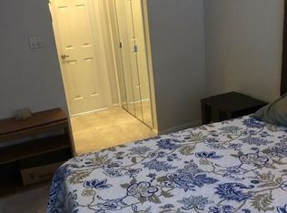 9423 S Vicksburg Park Ct, Charlotte, NC 28210