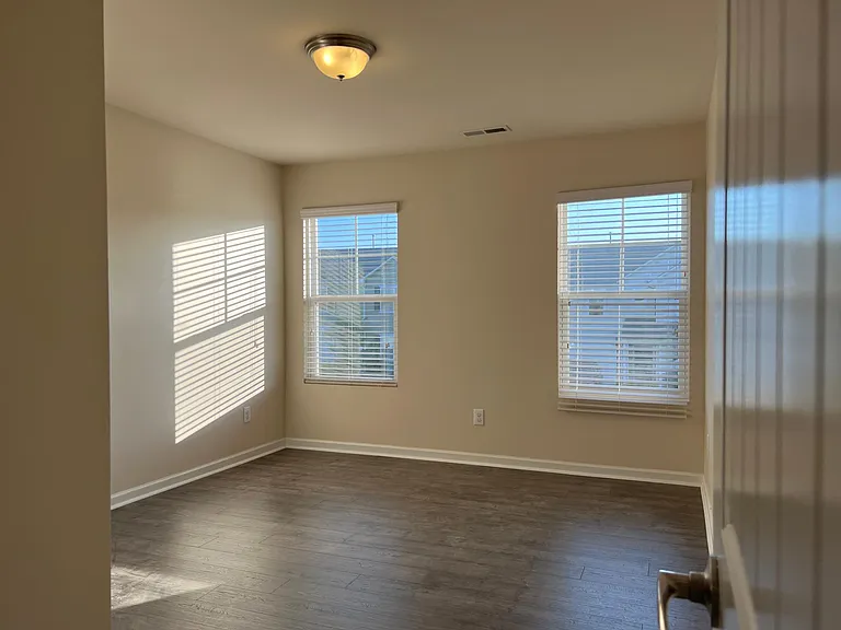 4312 Auburn Hills Dr — Photo 11