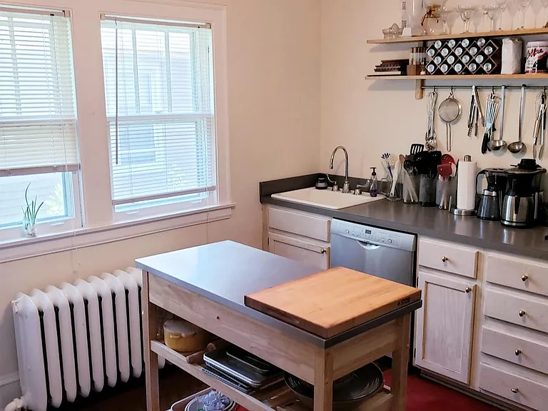 1327 Washington St #2 — Photo 6