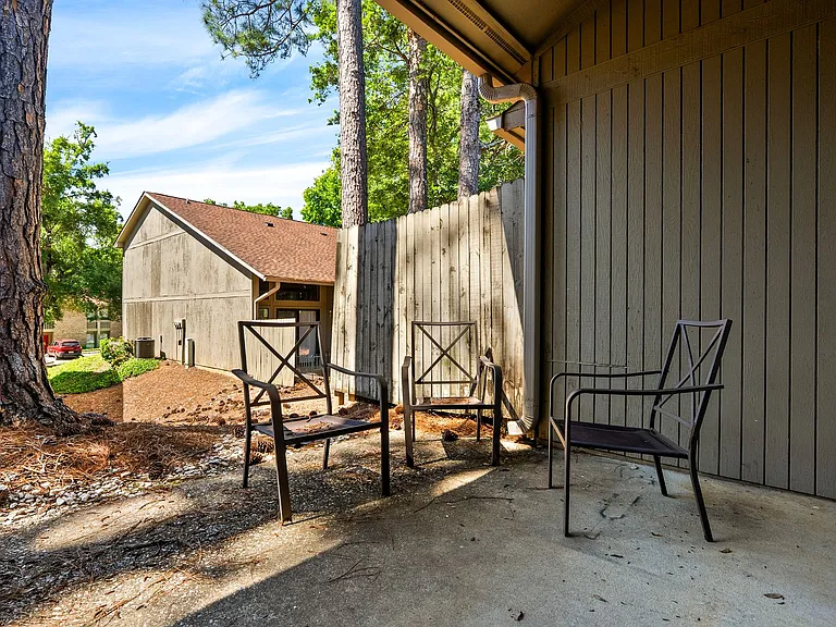 1016B Stonegate Dr — Photo 15