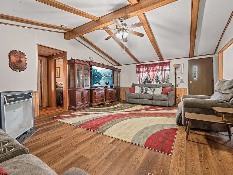 1345 Midway Rd — Photo 3