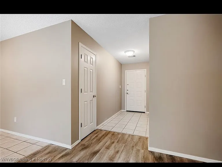 2406 Linda Ct — Photo 22