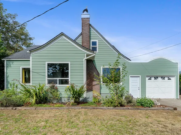 4104 3rd St, Tillamook, OR 97141