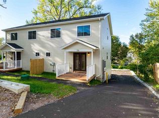 37 Malletts Bay Ave, Burlington, VT 05404