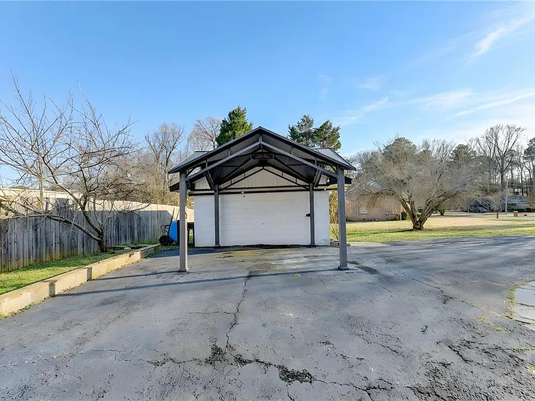 8 Highland Ln — Photo 43