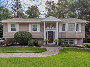 65 Cardinal Dr, Poughkeepsie, NY 12601