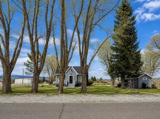 296 W 300 S, Loa, UT 84747