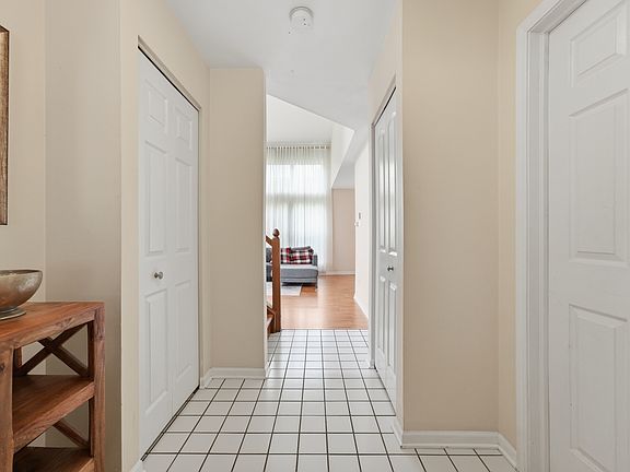 3rd image of 1984 Persimmon Ct