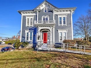 98 Summit St FLOOR 1, Pawtucket, RI 02860