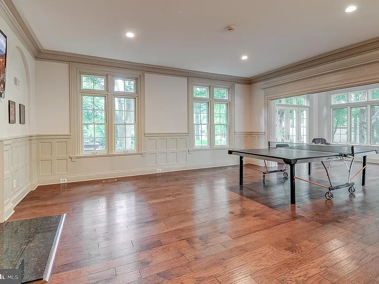 540 Sayre Dr — Photo 21