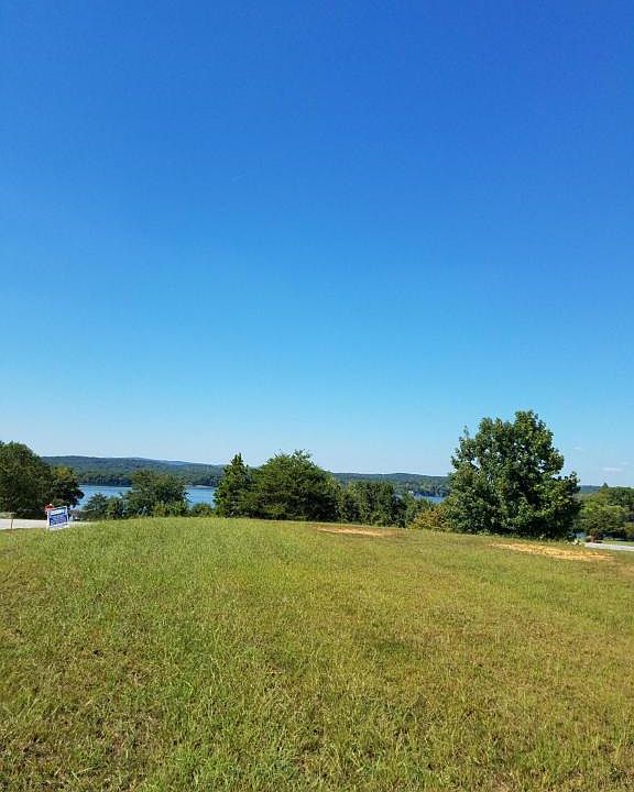 1st image of Garlington Dr