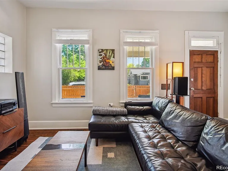 4877 Perry St — Photo 4