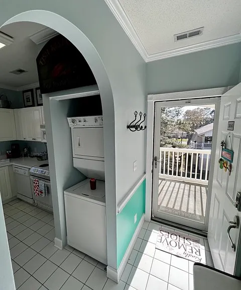 Hibiscus Dr — Photo 5