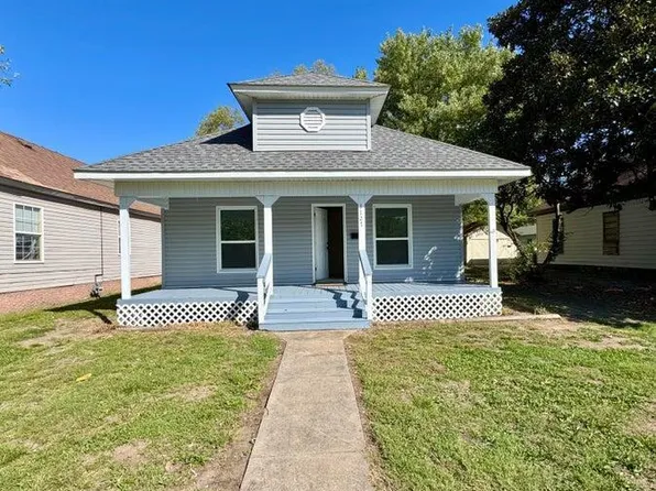 1127 W Broadway St, Webb City, MO 64870