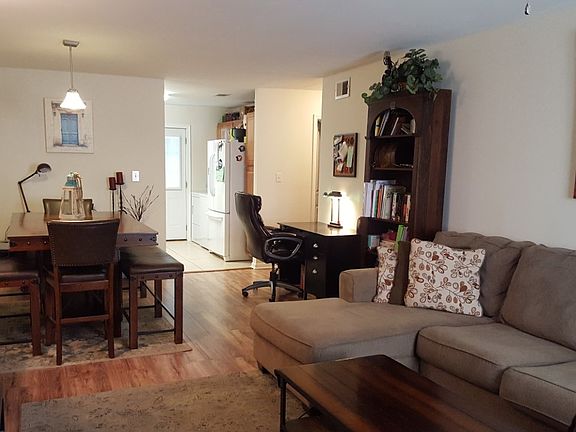3rd image of 4344 Langley Ave APT 121