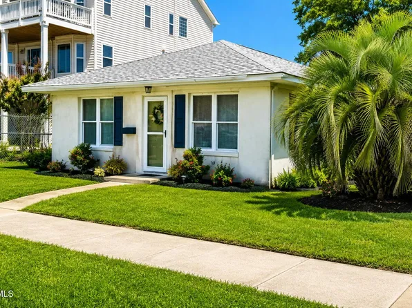 1100 Shepard Street, Morehead City, NC 28557