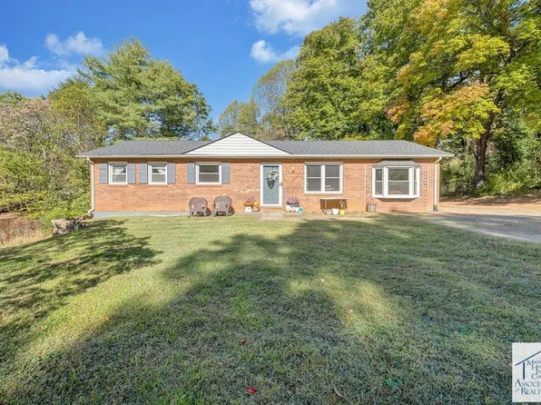 64 Lake Ter, Ridgeway, VA 24148