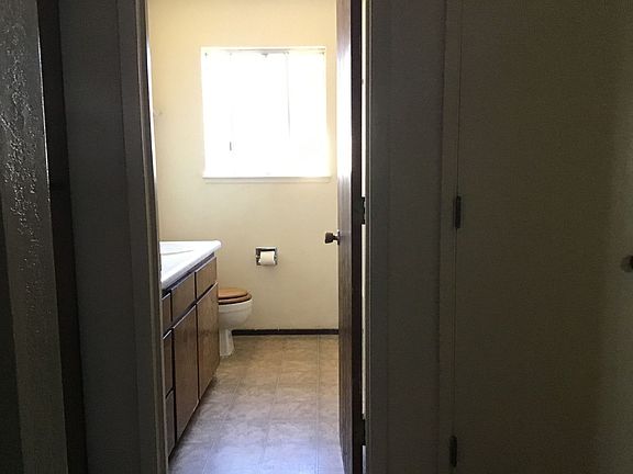 2nd image of 1229 Covillaud St APT 4