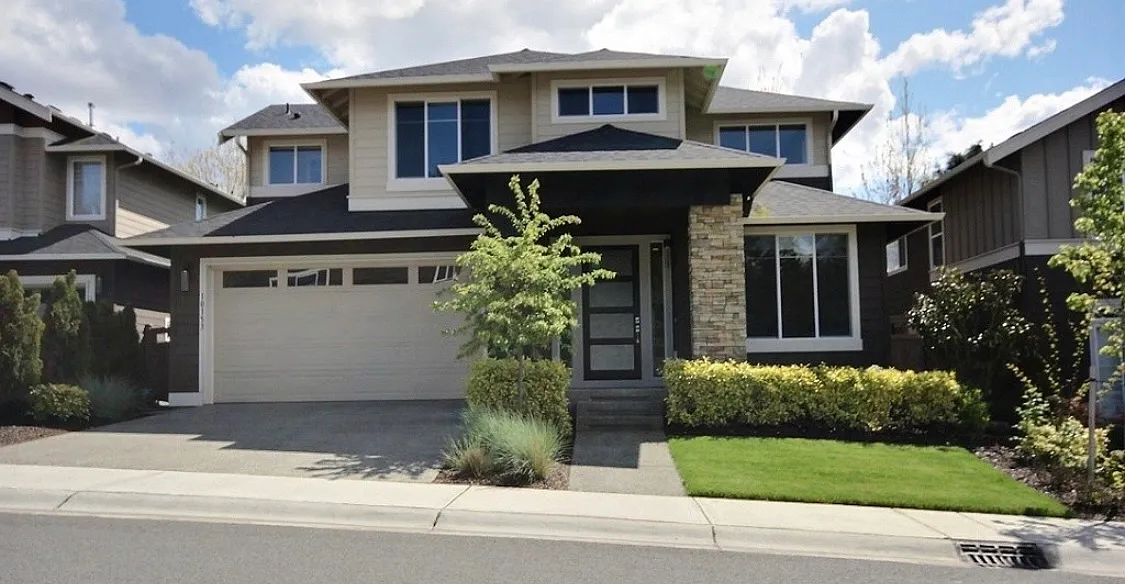 4 bed, 2.5 bath, 3024 sqft, $4,495 — Photo 1