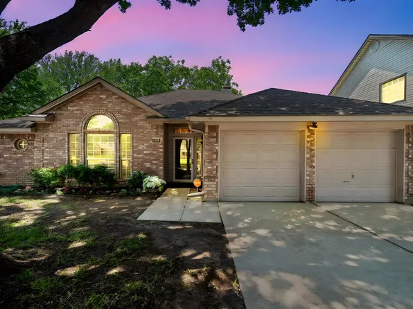 7501 Lake Arrowhead Dr, Fort Worth, TX 76137