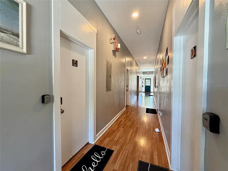 1057 7th Ave N #3 — Photo 2