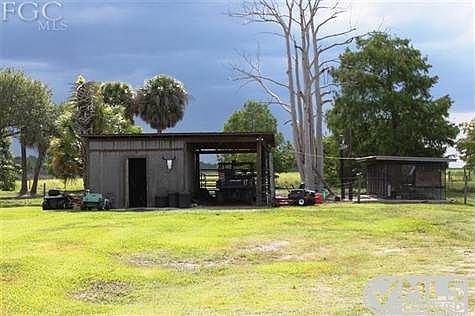 Horsebarn built in 2008 has water and electric and Tack room.