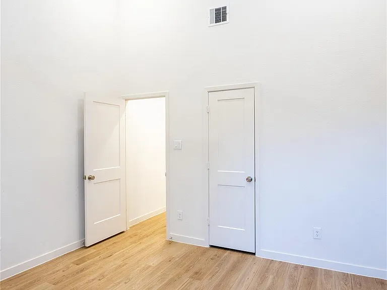 2517 Appian Way #B — Photo 34