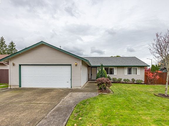 3rd image of 2203 NE 170th Ave