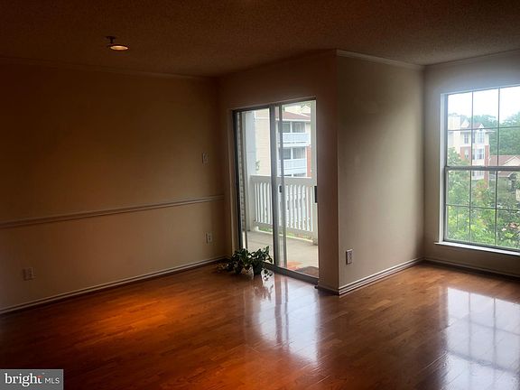 5th image of 1524 Lincoln Way APT 235