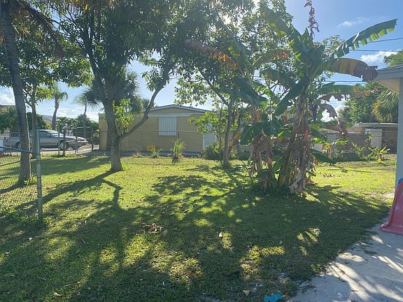 2nd image of 806 NW 1st St