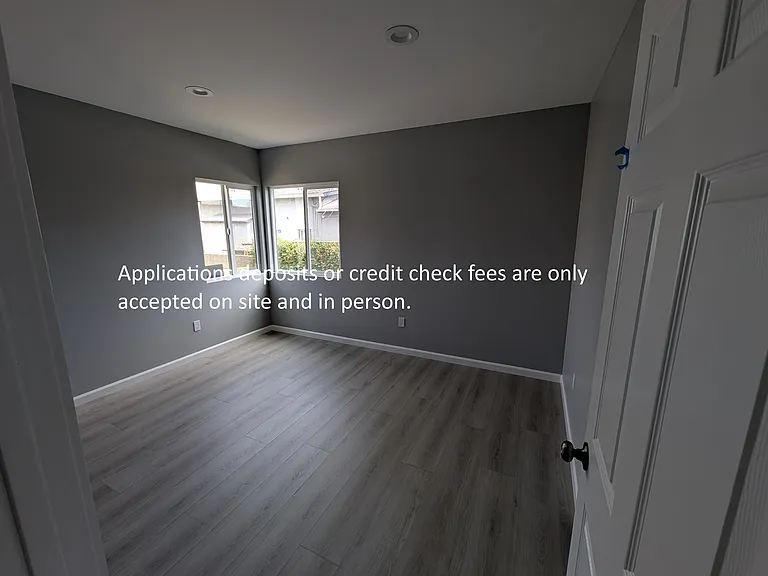 8222 S Halldale Ave — Photo 7