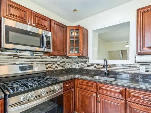 1124 W Nevada St, Philadelphia, PA 19133
