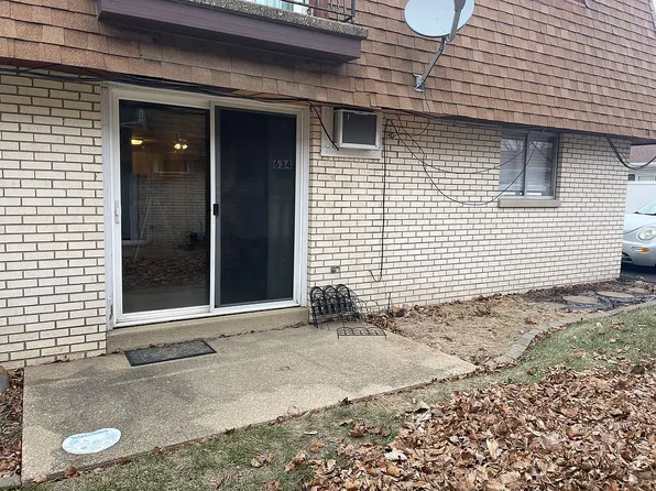 634 S 4th Ave #12, Morton, IL 61550
