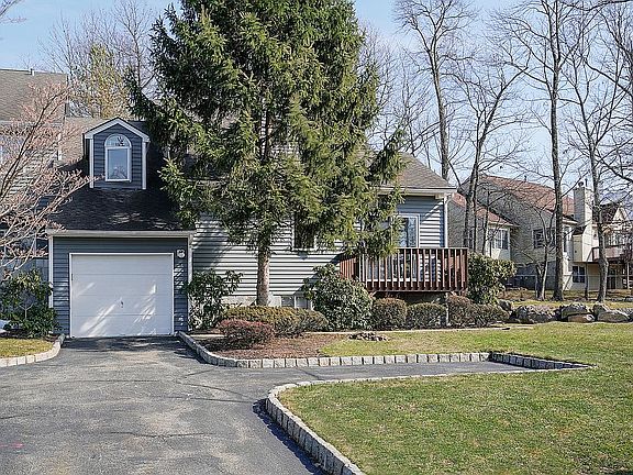 2nd image of 1 Bongart Dr