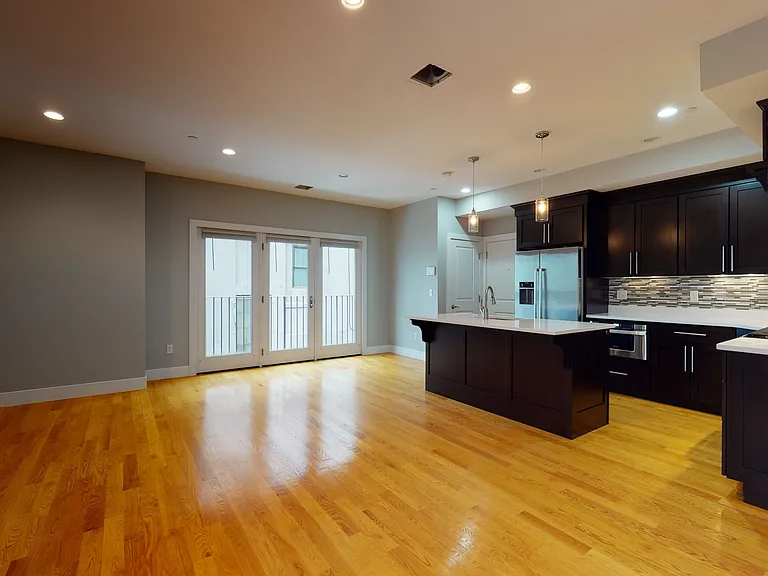 41 W 2nd St #2 — Photo 2