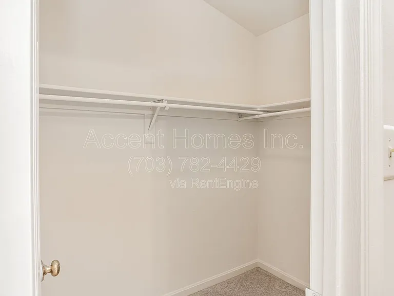 7461 Ridge Oak Ct — Photo 22