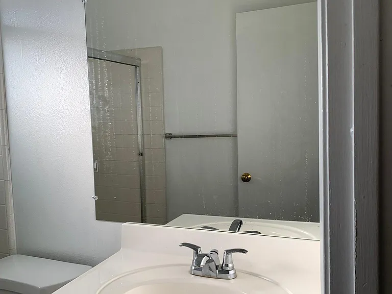 5528 Keoncrest Cir #4 — Photo 2
