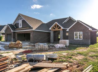 1385 N Rockingham Ave, Nixa, MO 65714