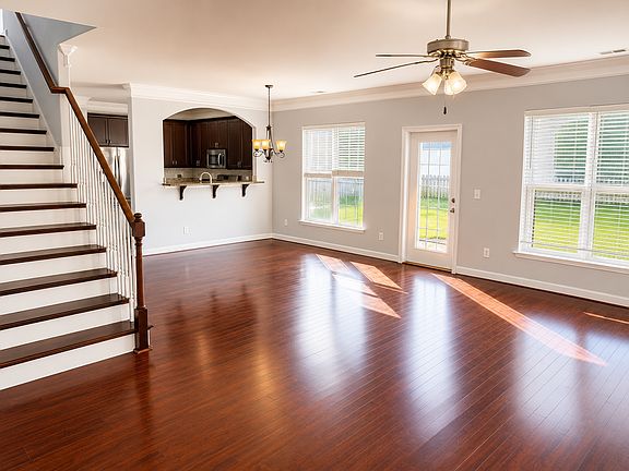 2nd image of 110 Spring Lakes Dr